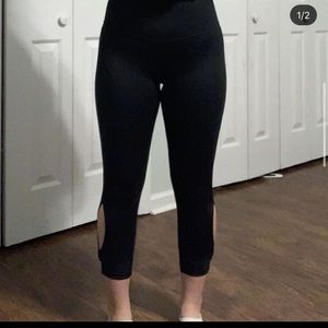 black capri leggings